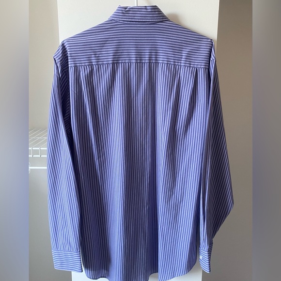 Van Heusen Purple Dress Shirt Size 15-15 1/2 - Picture 3 of 5